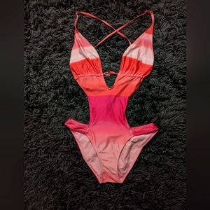 🔥 Sauvage Swimwear 🔥 LIKE NEW 🔥